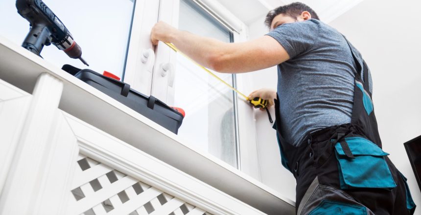 Handyman measuring window for cassette roller blinds.